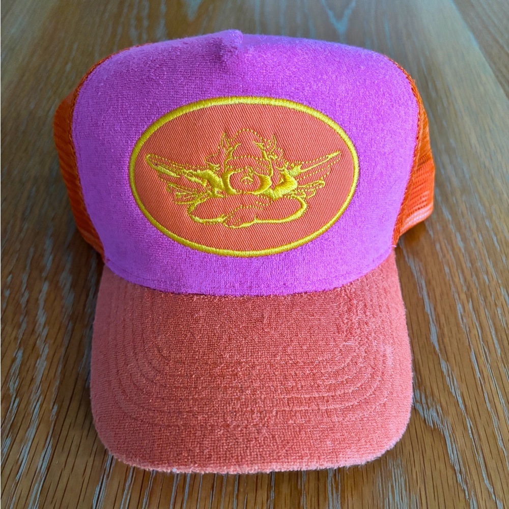 Like new! BOYS LIE Malibu Sunset Trucker Hat